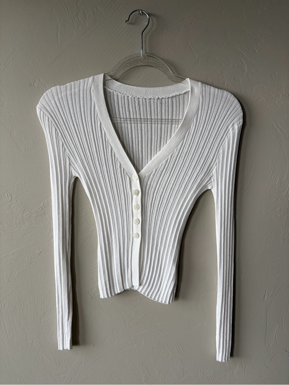 Women's Ribbed V-Neck Button-Front Cardigan - Picture 2 of 3